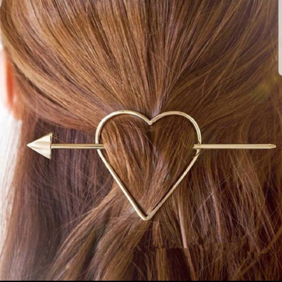Trendy Jewels Accessories - Last 1! Cutout heart and arrow pin hair clip